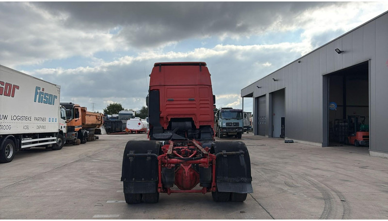 MAN TGA 18.410 (POMPE MANUELLE / MANUAL PUMP / BOITE MANUELLE / MANUAL GEARBOX) - Camion şasiu: Foto 5 MAN TGA 18.410 (POMPE MANUELLE / MANUAL PUMP / BOITE MANUELLE / MANUAL GEARBOX) - Camion şasiu: Foto 5