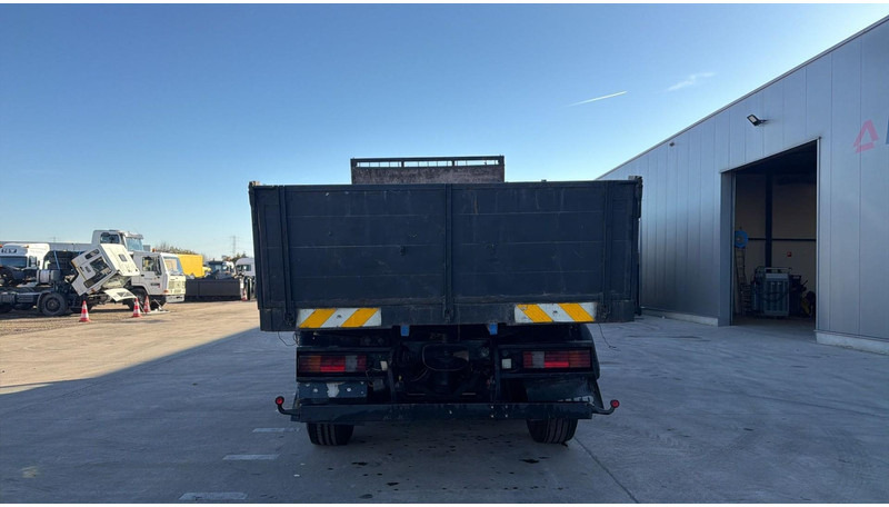 Mercedes-Benz ACTROS 2535 (EPS / BENNE / TIPPER / 8 ROUES / 3 PEDALES) - Camion basculantă: Foto 5 Mercedes-Benz ACTROS 2535 (EPS / BENNE / TIPPER / 8 ROUES / 3 PEDALES) - Camion basculantă: Foto 5