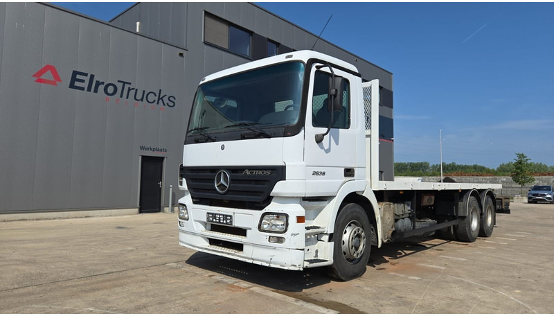 Mercedes-Benz Actros 2636 (6X4 / LAMES / GRAND PONT / MP2 / STEEL SUSP. / BOITE MANUELLE / MANUAL GEARBOX / 9M CHASSIS !!!) - Camion platformă: Foto 1 Mercedes-Benz Actros 2636 (6X4 / LAMES / GRAND PONT / MP2 / STEEL SUSP. / BOITE MANUELLE / MANUAL GEARBOX / 9M CHASSIS !!!) - Camion platformă: Foto 1