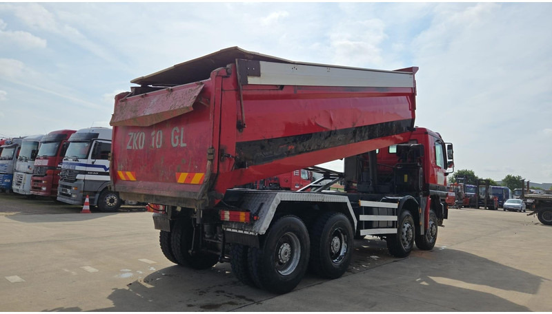 Mercedes-Benz Actros 4148 (8X8 / EPS / LAMES / GRAND PONT / V8 / COUVERTURE BENNE / GRAND BENNE !!!) - Camion basculantă: Foto 2 Mercedes-Benz Actros 4148 (8X8 / EPS / LAMES / GRAND PONT / V8 / COUVERTURE BENNE / GRAND BENNE !!!) - Camion basculantă: Foto 2