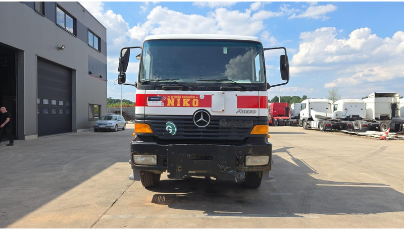 Mercedes-Benz Atego 1823 (BIG AXLE / STEEL SUSP. / LAMES / BOITE MANUELLE / MANUAL GETRIEBE) - Camion transport containere/ Swap body: Foto 2 Mercedes-Benz Atego 1823 (BIG AXLE / STEEL SUSP. / LAMES / BOITE MANUELLE / MANUAL GETRIEBE) - Camion transport containere/ Swap body: Foto 2