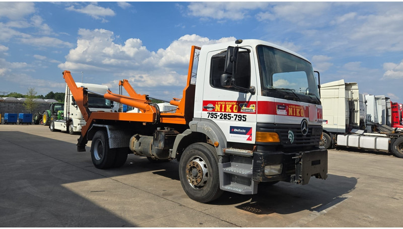 Mercedes-Benz Atego 1823 (BIG AXLE / STEEL SUSP. / LAMES / BOITE MANUELLE / MANUAL GETRIEBE) - Camion transport containere/ Swap body: Foto 3 Mercedes-Benz Atego 1823 (BIG AXLE / STEEL SUSP. / LAMES / BOITE MANUELLE / MANUAL GETRIEBE) - Camion transport containere/ Swap body: Foto 3