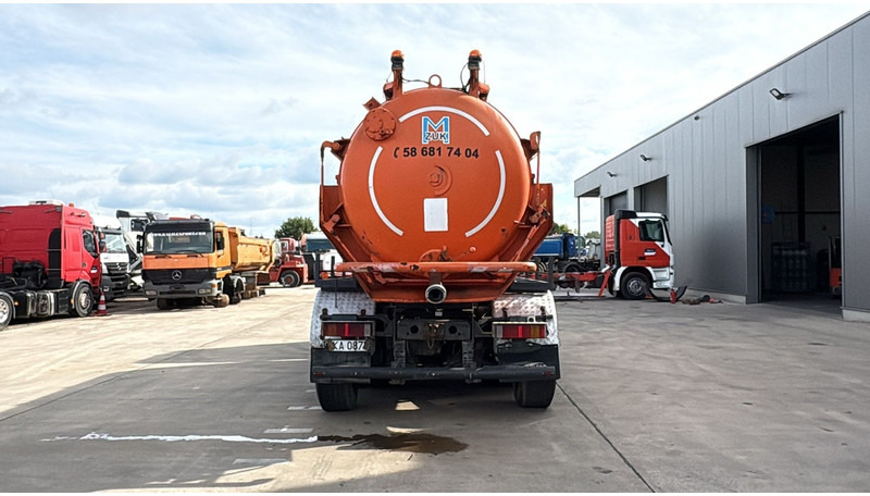 Mercedes-Benz Atego 2528 (14500L / LAMES DEVANT / 6X2 / BOITE MANUELLE) - Maşină pentru vidanjări: Foto 5 Mercedes-Benz Atego 2528 (14500L / LAMES DEVANT / 6X2 / BOITE MANUELLE) - Maşină pentru vidanjări: Foto 5