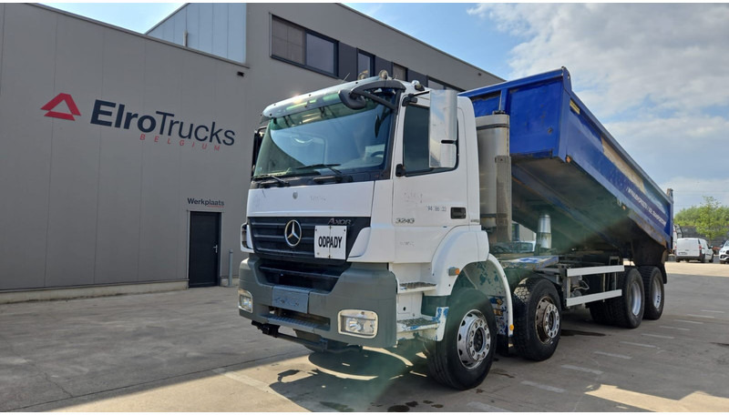 Mercedes-Benz Axor 3243 (BOITE MANUELLE / MANUAL GEARBOX / LAMES / 8X4 / MANUAL GETRIEBE) - Camion basculantă: Foto 1 Mercedes-Benz Axor 3243 (BOITE MANUELLE / MANUAL GEARBOX / LAMES / 8X4 / MANUAL GETRIEBE) - Camion basculantă: Foto 1