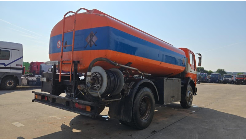 Mercedes-Benz SK 1619 (12.400L / GERMAN TRUCK / CAMION ALLEMAGNE / LAMES / GRAND PONT / V6) - Camion cisternă: Foto 5 Mercedes-Benz SK 1619 (12.400L / GERMAN TRUCK / CAMION ALLEMAGNE / LAMES / GRAND PONT / V6) - Camion cisternă: Foto 5