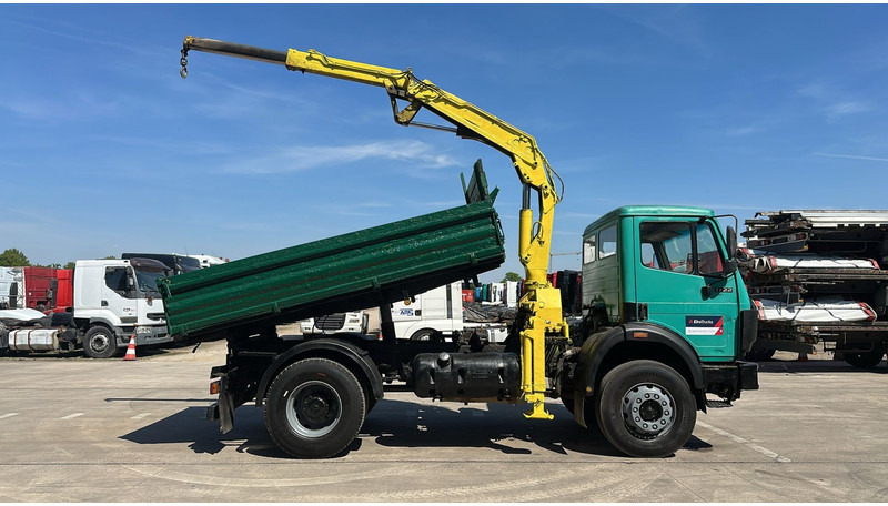 Mercedes-Benz SK 1722 (4X4 / LAMES / GRAND PONT / GRUE / TRES PROPRE / BIG HUB / STEEL SUSP. / V6) - Camion basculantă, Camion cu macara: Foto 4 Mercedes-Benz SK 1722 (4X4 / LAMES / GRAND PONT / GRUE / TRES PROPRE / BIG HUB / STEEL SUSP. / V6) - Camion basculantă, Camion cu macara: Foto 4