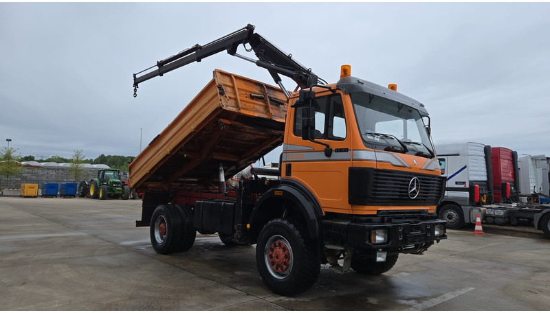Mercedes-Benz SK 1735 (V8 2X TURBO / 4X4 / PARFAIT ETAT !!!! / GRUE / LAMES / GRAND PONT / TOP CONDITION !!!) - Camion basculantă, Camion cu macara: Foto 3 Mercedes-Benz SK 1735 (V8 2X TURBO / 4X4 / PARFAIT ETAT !!!! / GRUE / LAMES / GRAND PONT / TOP CONDITION !!!) - Camion basculantă, Camion cu macara: Foto 3