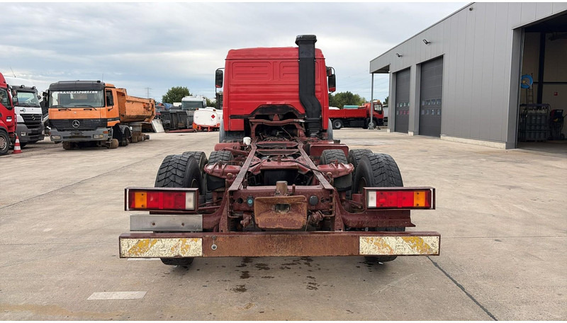 Mercedes-Benz SK 2233 (GRAND PONT / V8 AVEC 2X TURBO / BIG AXLE) - Camion şasiu: Foto 5 Mercedes-Benz SK 2233 (GRAND PONT / V8 AVEC 2X TURBO / BIG AXLE) - Camion şasiu: Foto 5