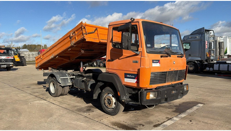Mercedes-Benz SK 814 (3 WAY TIPPER / MANUAL PUMP / AUXILAIRY / SPER / STEEL SUSP. / LAMES) - Camion basculantă: Foto 2 Mercedes-Benz SK 814 (3 WAY TIPPER / MANUAL PUMP / AUXILAIRY / SPER / STEEL SUSP. / LAMES) - Camion basculantă: Foto 2