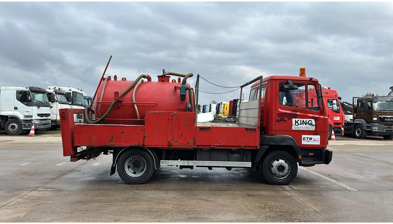 Mercedes-Benz SK 814 (VIDANGEUR / VACUUM / AUXILAIRY / SPER / STEEL SUSP. / LAMES) - Maşină pentru vidanjări: Foto 4 Mercedes-Benz SK 814 (VIDANGEUR / VACUUM / AUXILAIRY / SPER / STEEL SUSP. / LAMES) - Maşină pentru vidanjări: Foto 4