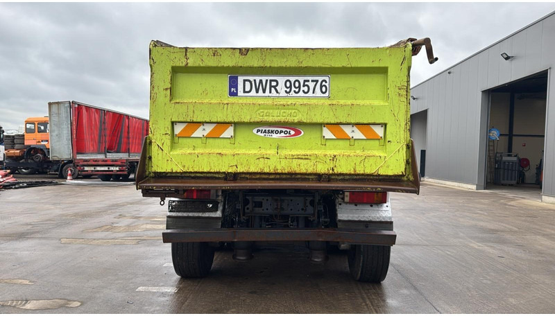 Renault KERAX 420 (10X4 / 43 TONNES !! / LAMES / GRAND PONT / STEEL SUSP. / MANUAL GEARBOX / BOITE MANUELLE) - Camion basculantă: Foto 5 Renault KERAX 420 (10X4 / 43 TONNES !! / LAMES / GRAND PONT / STEEL SUSP. / MANUAL GEARBOX / BOITE MANUELLE) - Camion basculantă: Foto 5