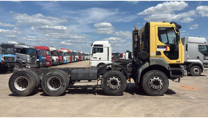 Renault KERAX 420 (BOITE MANUELLE / 8X4 / LAMES / MANUAL GEARBOX) - Camion şasiu: Foto 4 Renault KERAX 420 (BOITE MANUELLE / 8X4 / LAMES / MANUAL GEARBOX) - Camion şasiu: Foto 4