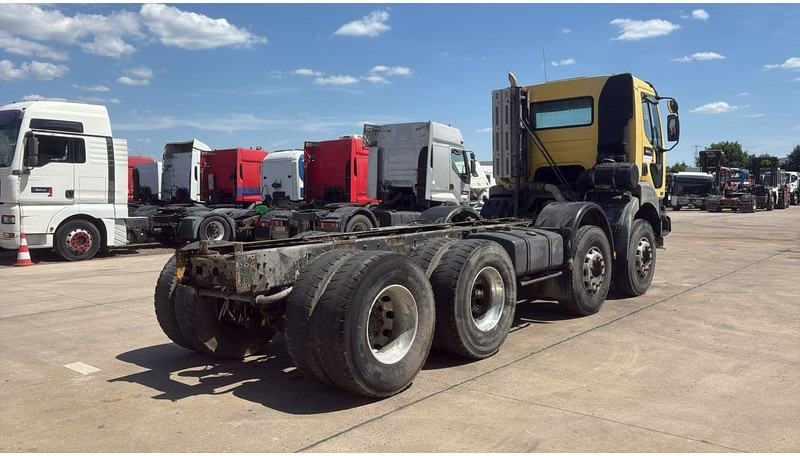 Renault KERAX 420 (BOITE MANUELLE / 8X4 / LAMES / MANUAL GEARBOX) - Camion şasiu: Foto 5 Renault KERAX 420 (BOITE MANUELLE / 8X4 / LAMES / MANUAL GEARBOX) - Camion şasiu: Foto 5