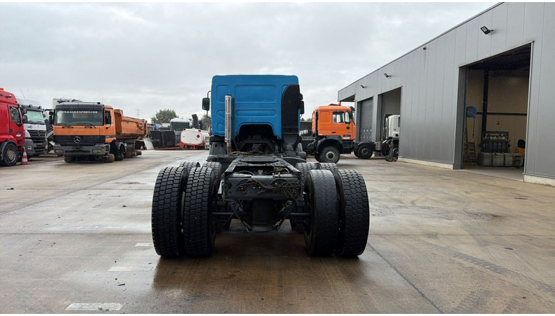 Renault KERAX 420 (LAMES / GRAND PONT / STEEL SUSP. / BIG AXLE / MANUAL GEARBOX / BOITE MANUELLE) - Camion şasiu: Foto 5 Renault KERAX 420 (LAMES / GRAND PONT / STEEL SUSP. / BIG AXLE / MANUAL GEARBOX / BOITE MANUELLE) - Camion şasiu: Foto 5