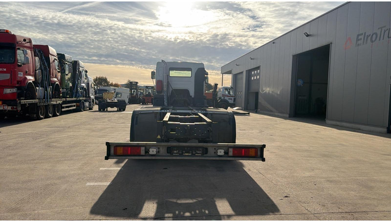 Renault Kerax 320 DCI (PARFAIT ETAT / CHASSIS LONGUE / LAMES / GRAND PONT / KM ORIGINAL) - Camion şasiu: Foto 5 Renault Kerax 320 DCI (PARFAIT ETAT / CHASSIS LONGUE / LAMES / GRAND PONT / KM ORIGINAL) - Camion şasiu: Foto 5