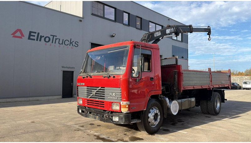 Volvo FL 10 - 320 (MANUAL PUMP / STEEL SUSP. / CRANE / LAMES / POMPE MANUELLE) - Camion platformă, Camion cu macara: Foto 1 Volvo FL 10 - 320 (MANUAL PUMP / STEEL SUSP. / CRANE / LAMES / POMPE MANUELLE) - Camion platformă, Camion cu macara: Foto 1