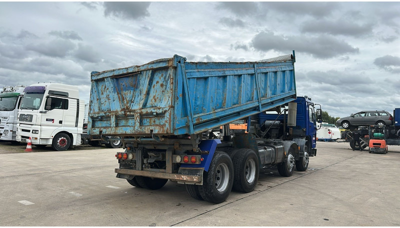 Volvo FL 12.380 (8X4 /STEEL SUSP. / BOITE MANUELLE / MANUAL GEARBOX) - Camion basculantă: Foto 4 Volvo FL 12.380 (8X4 /STEEL SUSP. / BOITE MANUELLE / MANUAL GEARBOX) - Camion basculantă: Foto 4
