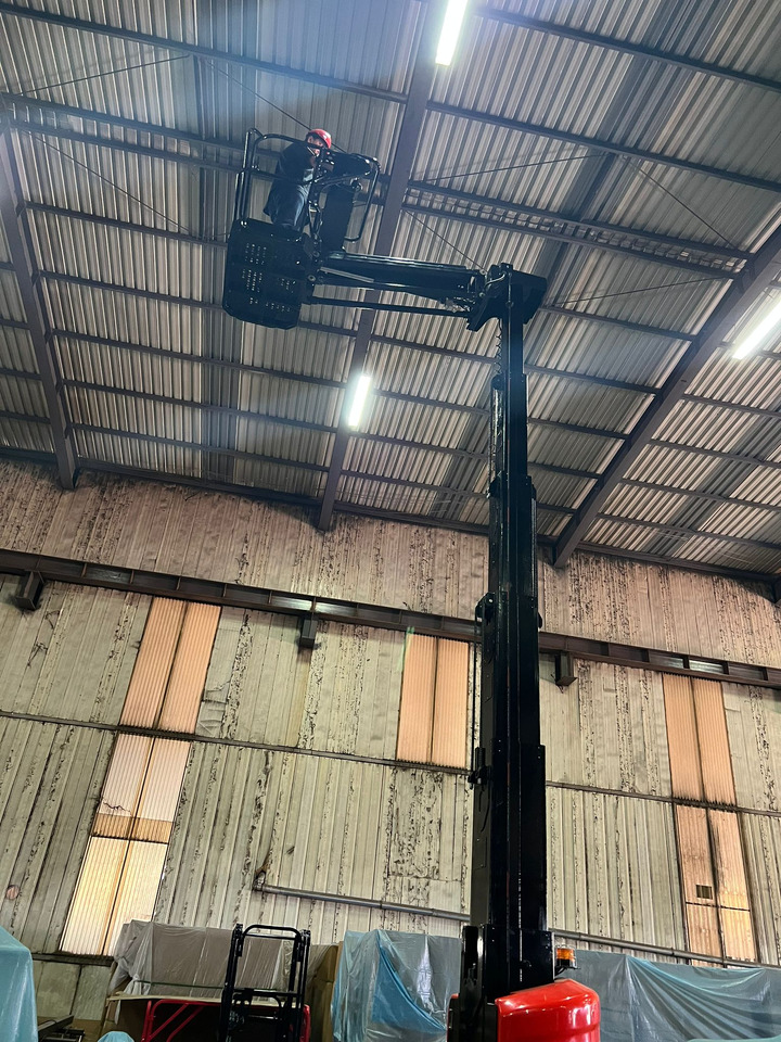GALEN Vertical Mast Lift with Jib - Platformă verticală: Foto 4 GALEN Vertical Mast Lift with Jib - Platformă verticală: Foto 4