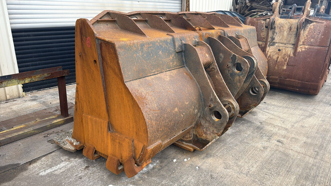 KOMATSU WA500 Loading Bucket - Cupă incărcător: Foto 2 KOMATSU WA500 Loading Bucket - Cupă incărcător: Foto 2