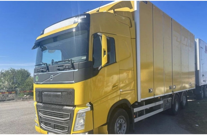 Volvo FH500 - Camion furgon: Foto 1 Volvo FH500 - Camion furgon: Foto 1