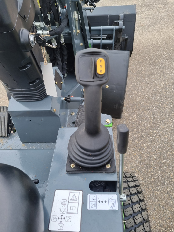 WCM L1460 - Încărcător frontal pe pneuri: Foto 3 WCM L1460 - Încărcător frontal pe pneuri: Foto 3
