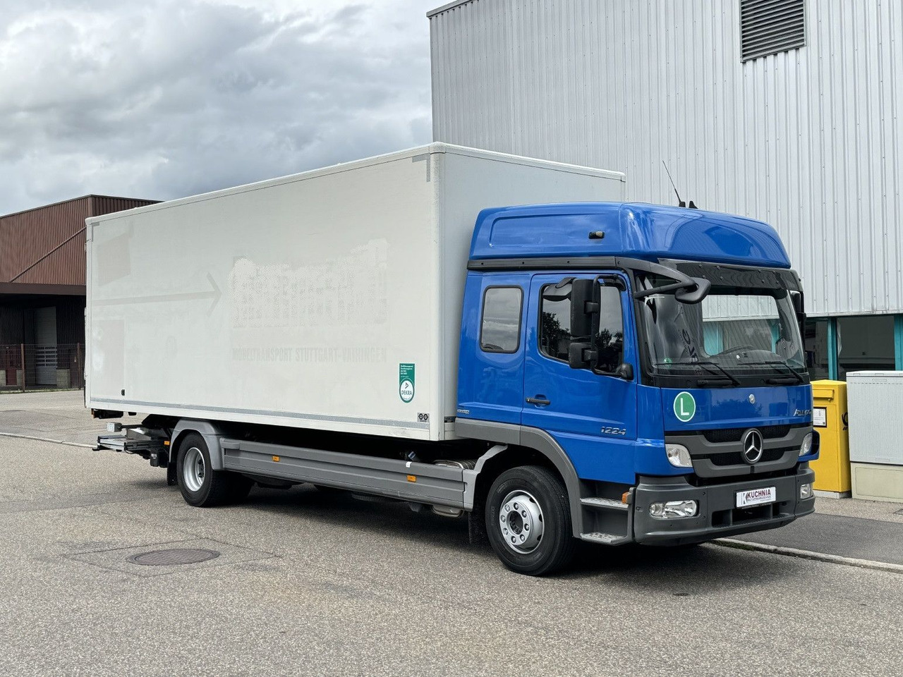 Mercedes-Benz Atego 1224 L Möbelkoffer GH 6-Sitze u-LBW Umzug - Camion furgon: Foto 4 Mercedes-Benz Atego 1224 L Möbelkoffer GH 6-Sitze u-LBW Umzug - Camion furgon: Foto 4