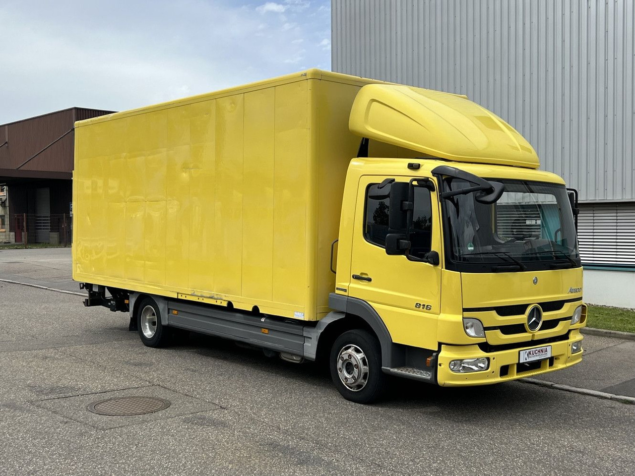 Mercedes-Benz Atego 816L Möbelkoffer 6,15m LBW 3-Sitze Euro-5 - Autoutilitară box: Foto 3 Mercedes-Benz Atego 816L Möbelkoffer 6,15m LBW 3-Sitze Euro-5 - Autoutilitară box: Foto 3