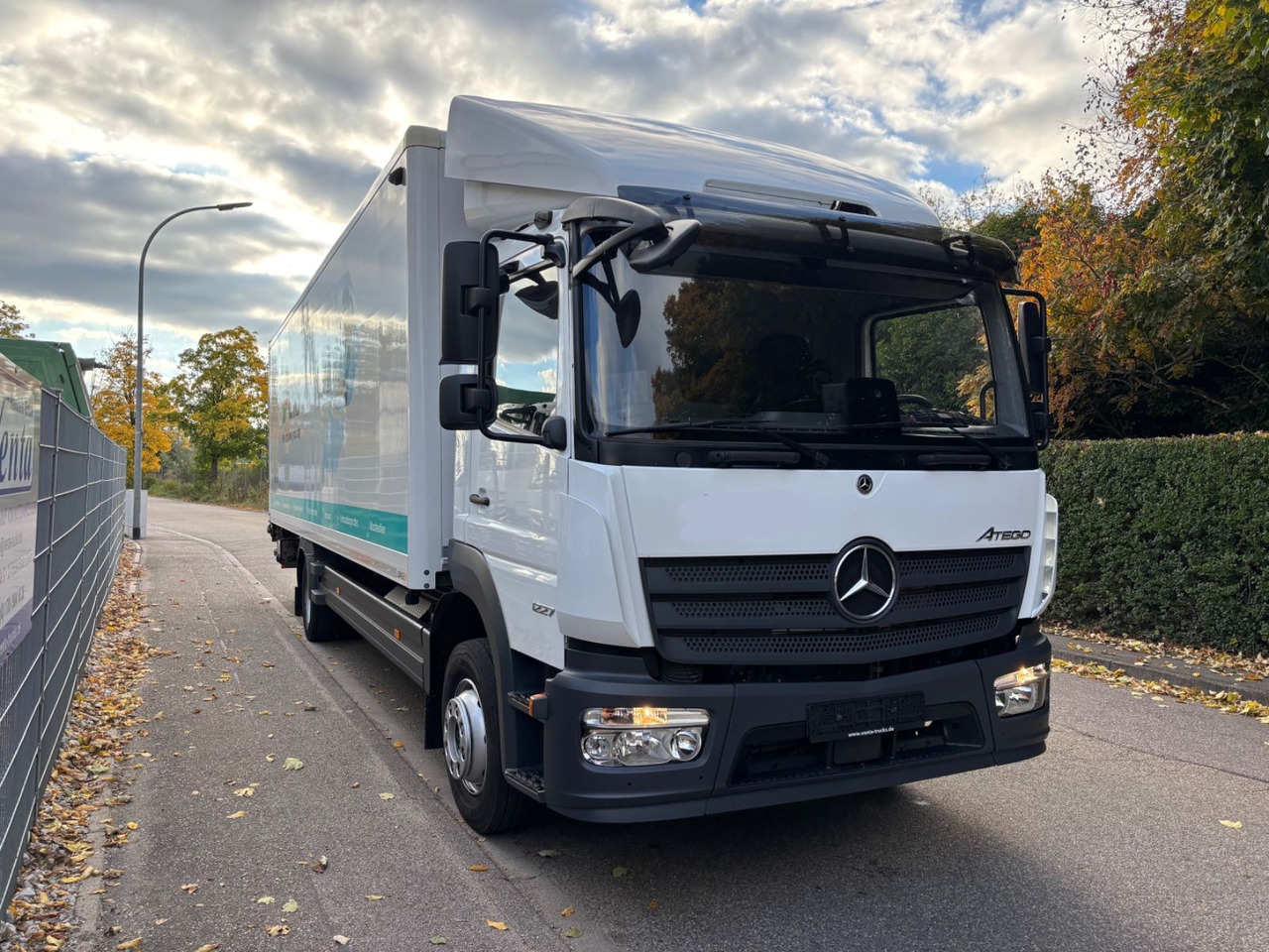 Mercedes-Benz Atego III 1227L, Euro-6, 2xAHK, Klima, Abbiegeas - Camion furgon: Foto 3 Mercedes-Benz Atego III 1227L, Euro-6, 2xAHK, Klima, Abbiegeas - Camion furgon: Foto 3