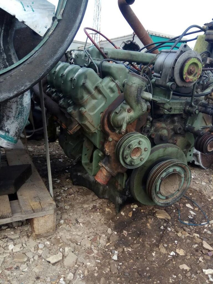 OM 422 V8 BiTurbo Mercedes-Benz - Motor pentru Camion: Foto 2 OM 422 V8 BiTurbo Mercedes-Benz - Motor pentru Camion: Foto 2