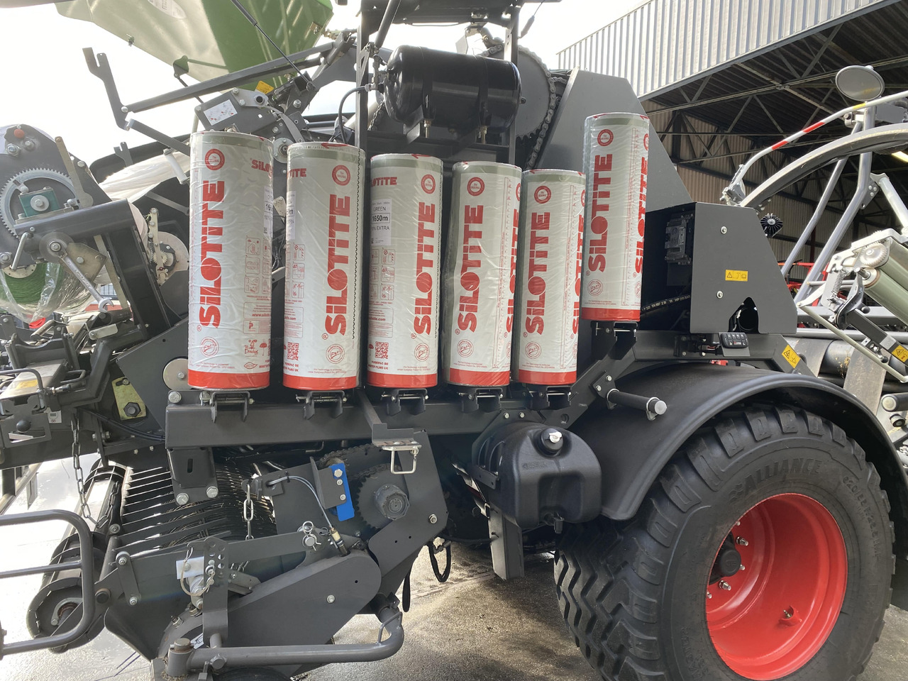 Fendt Rotana 130F Combi - Maşina de infoliat baloti: Foto 4 Fendt Rotana 130F Combi - Maşina de infoliat baloti: Foto 4