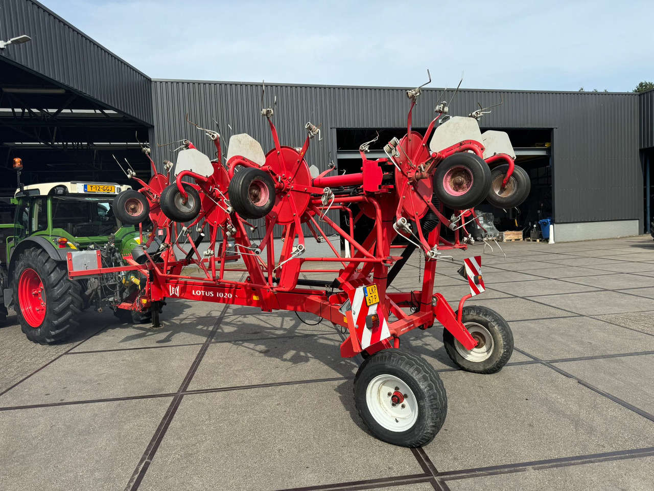 LELY Lotus 1020S - Grapă: Foto 1 LELY Lotus 1020S - Grapă: Foto 1
