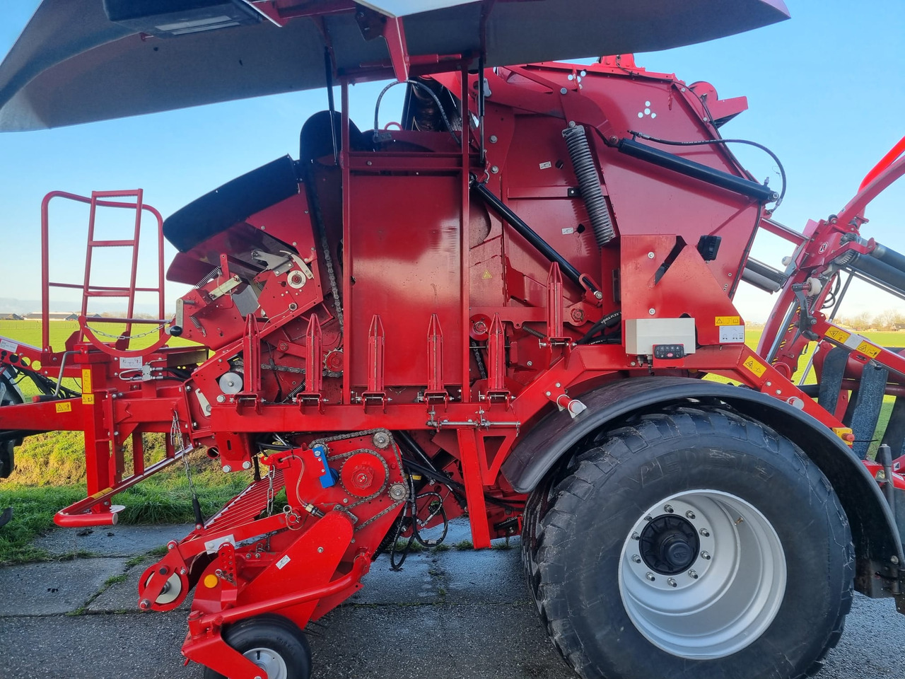 Lely Welger RPC 160V - Maşina de infoliat baloti: Foto 5 Lely Welger RPC 160V - Maşina de infoliat baloti: Foto 5