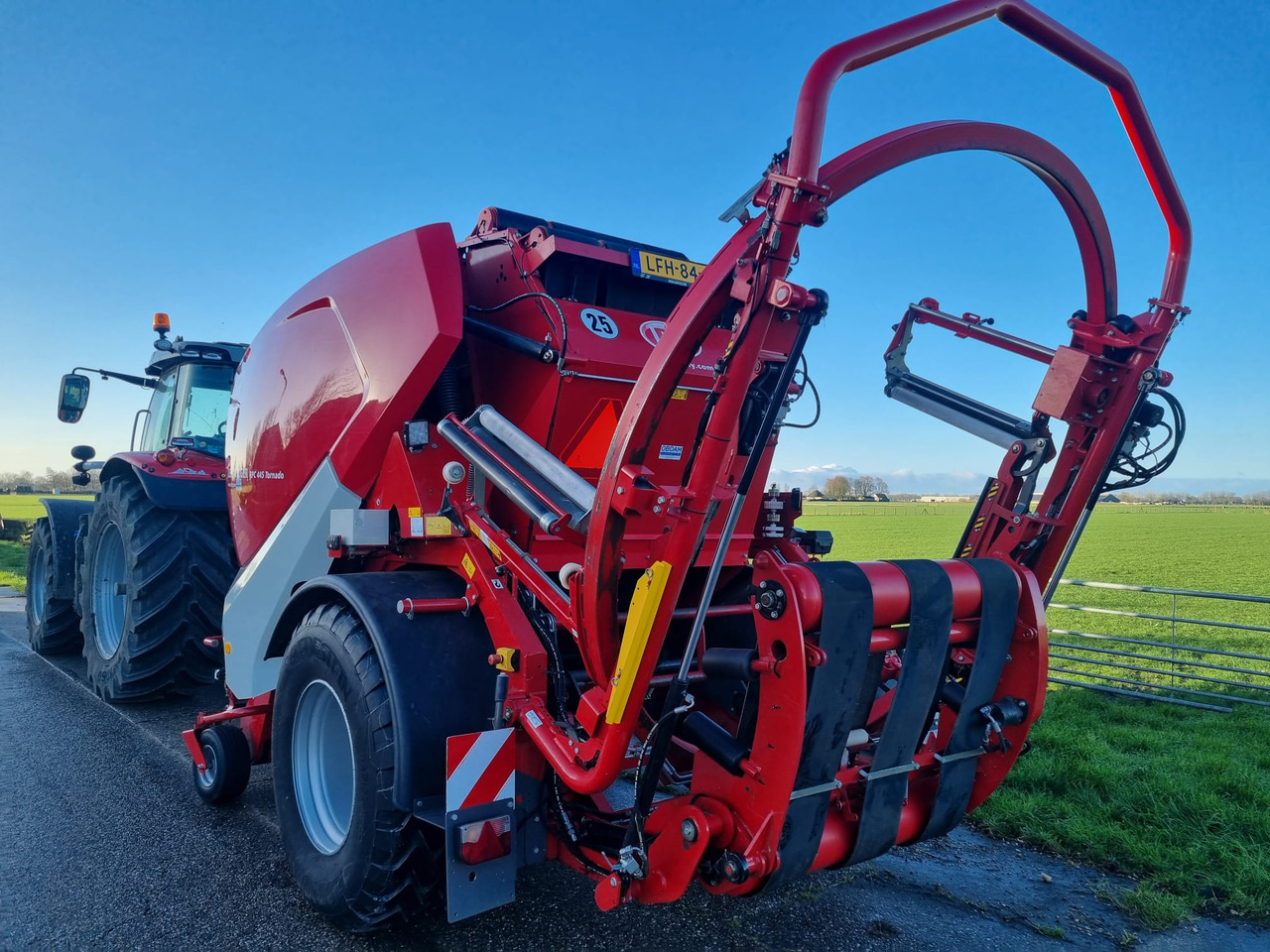 Lely Welger RPC 160V - Maşina de infoliat baloti: Foto 3 Lely Welger RPC 160V - Maşina de infoliat baloti: Foto 3