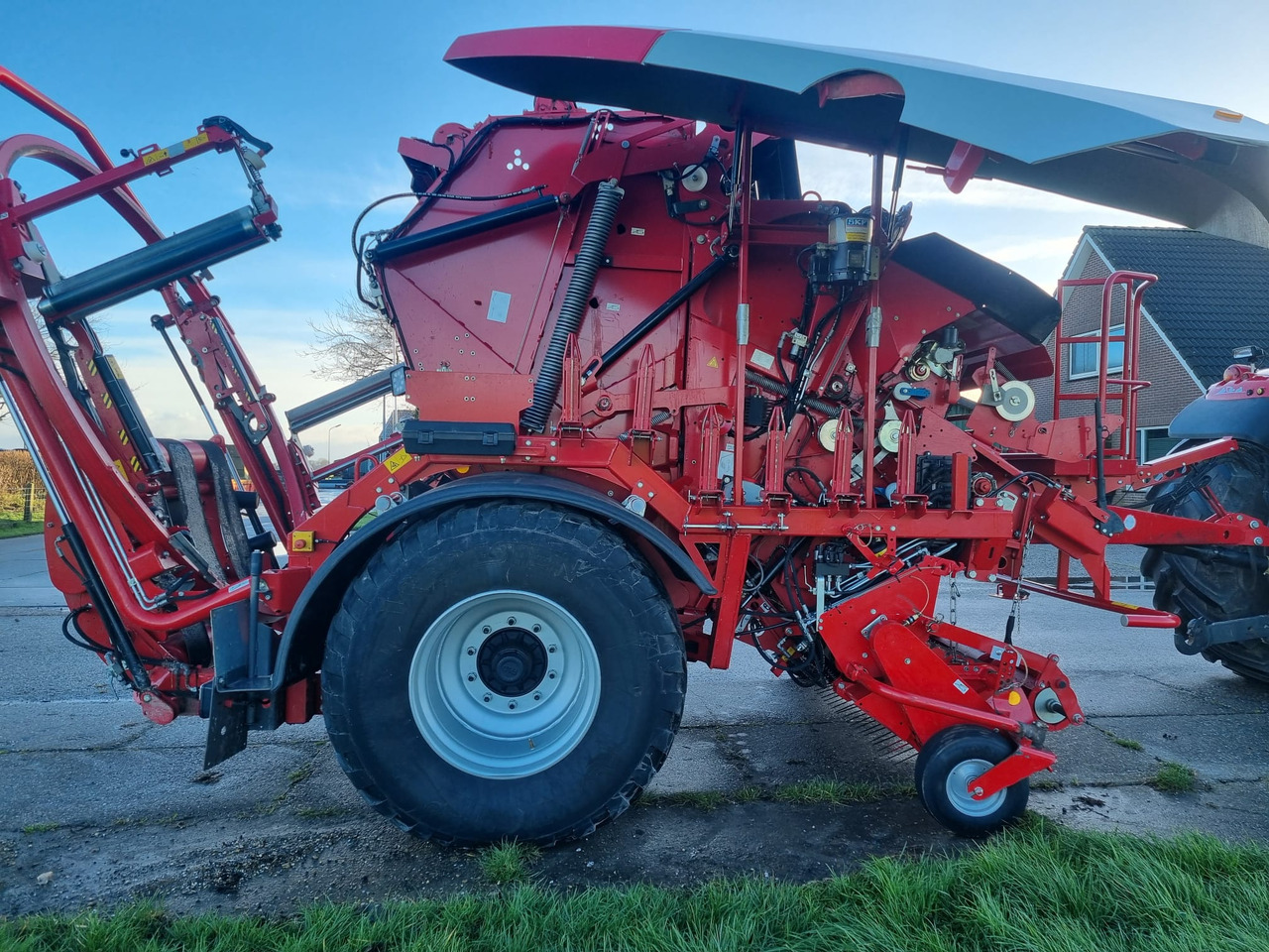 Lely Welger RPC 160V - Maşina de infoliat baloti: Foto 4 Lely Welger RPC 160V - Maşina de infoliat baloti: Foto 4