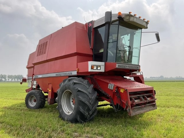 MASSEY FERGUSON 38RS - Combină de recoltat cereale: Foto 3 MASSEY FERGUSON 38RS - Combină de recoltat cereale: Foto 3