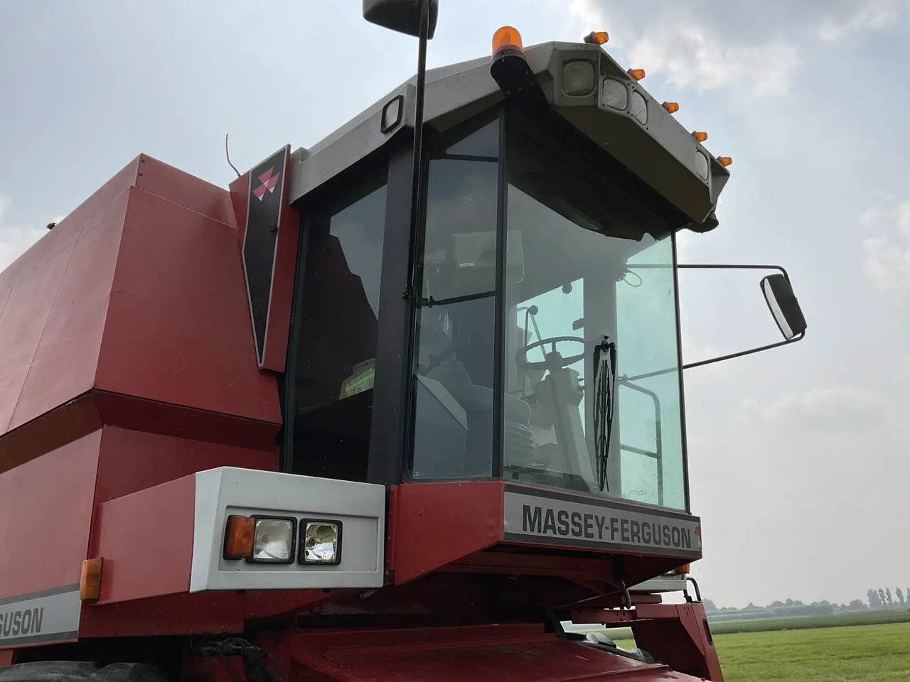 Massey Ferguson 38RS - Combină de recoltat cereale: Foto 4 Massey Ferguson 38RS - Combină de recoltat cereale: Foto 4