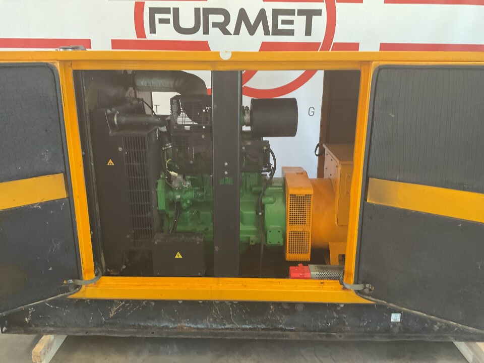 John Deere 4045TF157, 135 KVA generator set. Low hours and tested - Generator electric: Foto 3 John Deere 4045TF157, 135 KVA generator set. Low hours and tested - Generator electric: Foto 3
