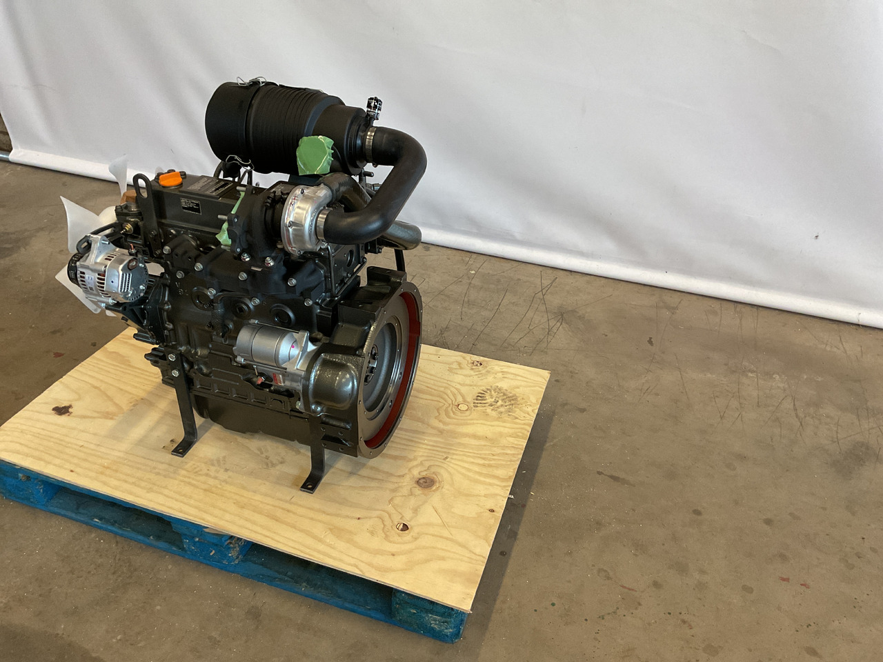 Yanmar 4TNV84T - Motor: Foto 4 Yanmar 4TNV84T - Motor: Foto 4
