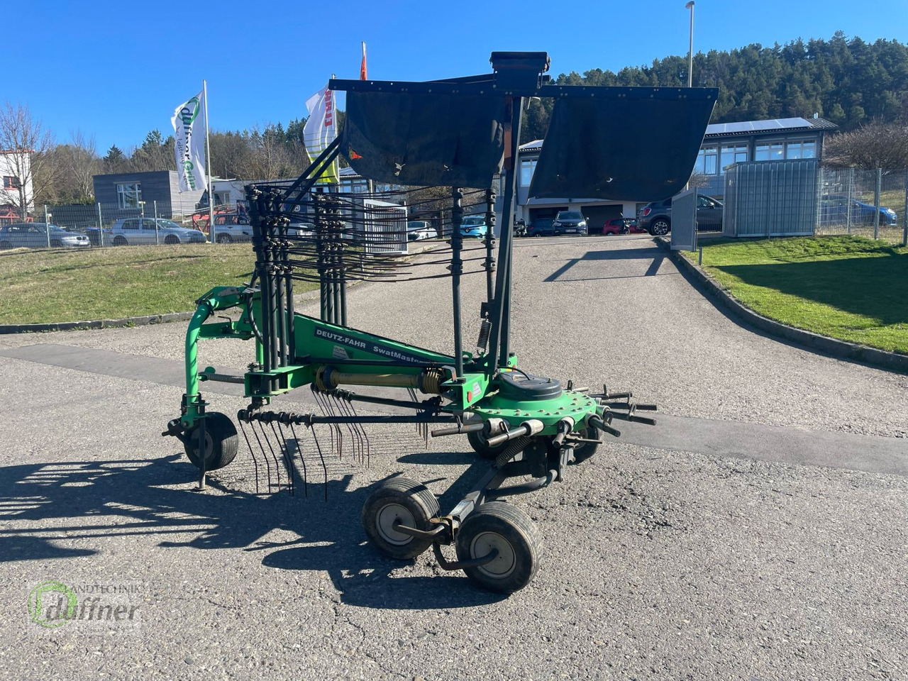 Deutz-Fahr Swatmaster 4621 - Maşină de întors fânul: Foto 5 Deutz-Fahr Swatmaster 4621 - Maşină de întors fânul: Foto 5