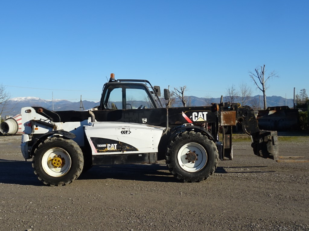 CATERPILLAR TH360B - Stivuitor telescopic: Foto 4 CATERPILLAR TH360B - Stivuitor telescopic: Foto 4