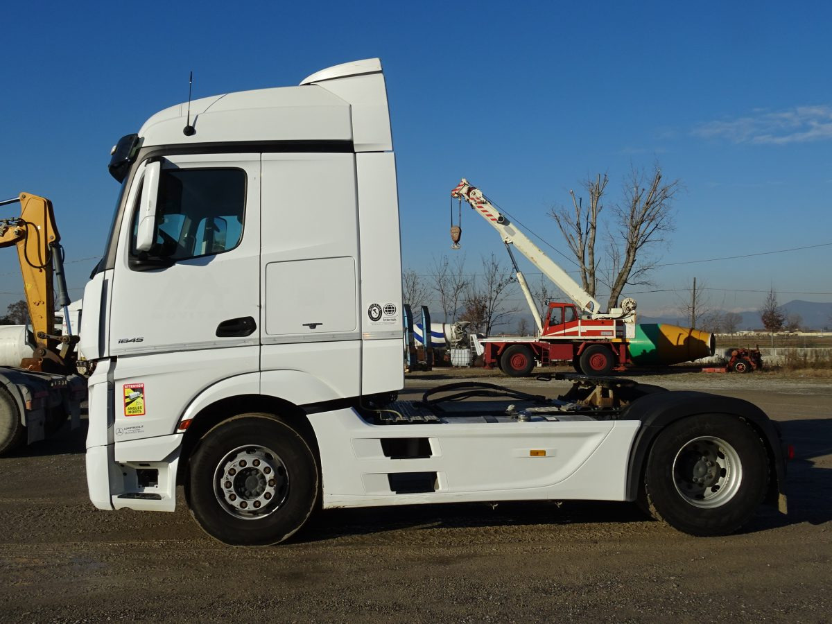 MERCEDES ACTROS 1845 - Cap tractor: Foto 2 MERCEDES ACTROS 1845 - Cap tractor: Foto 2