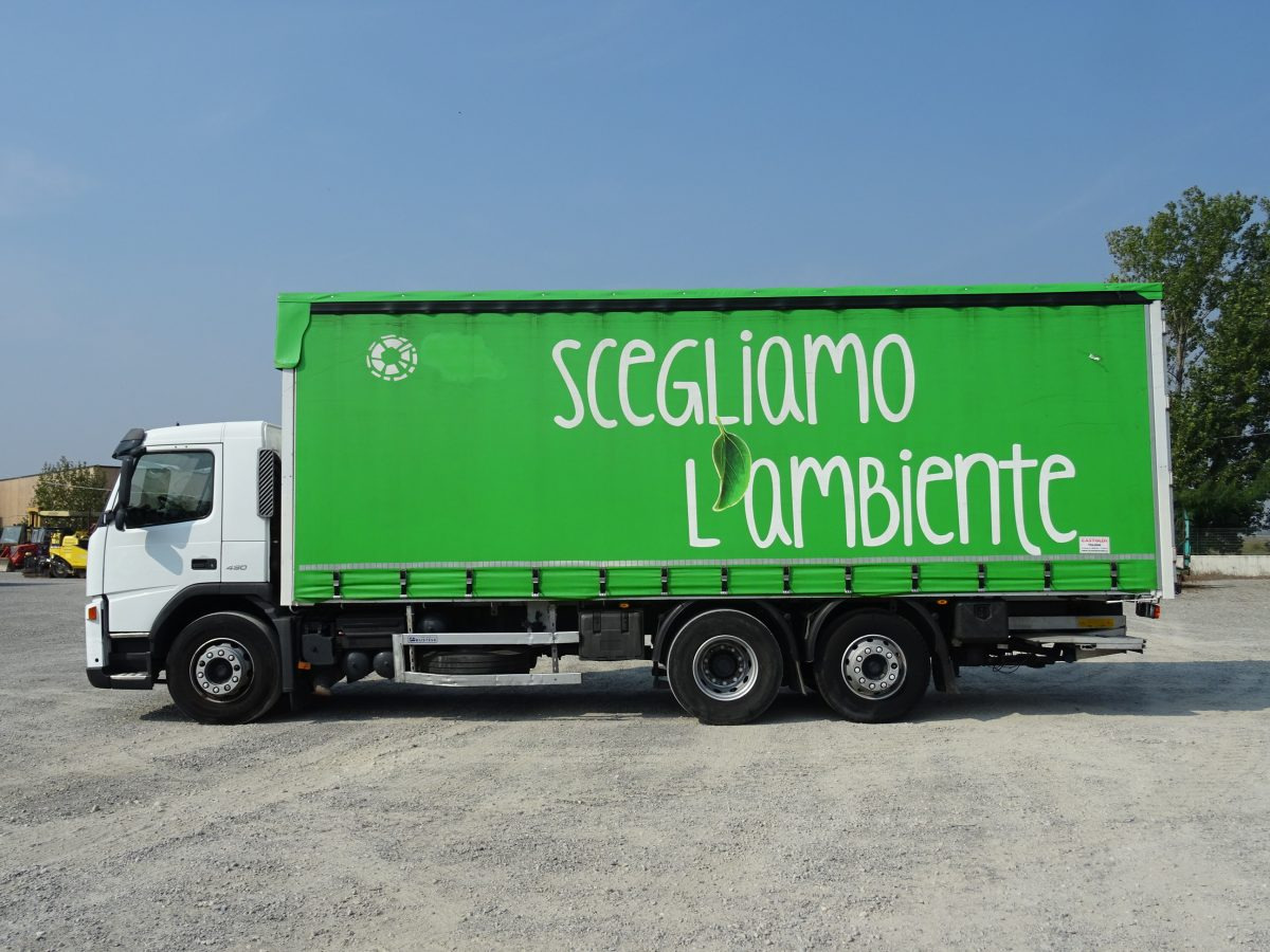 VOLVO FM9 R 62 - Camion cu prelată: Foto 2 VOLVO FM9 R 62 - Camion cu prelată: Foto 2