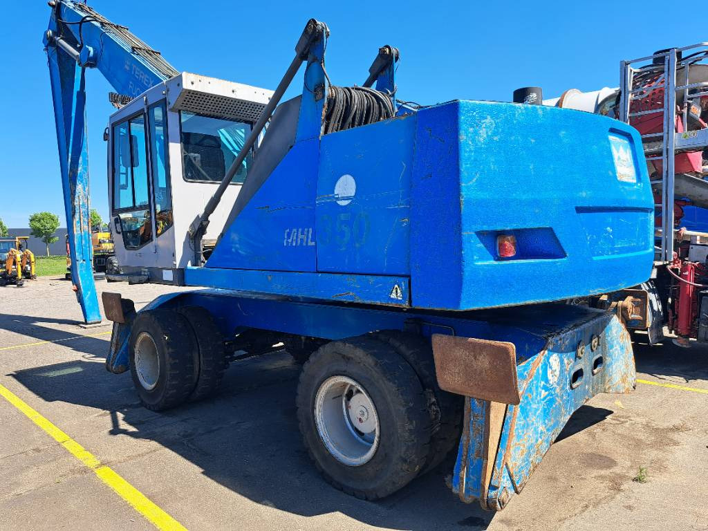 Fuchs MHL350C + generator - Excavator pentru manipulare de materiale: Foto 1 Fuchs MHL350C + generator - Excavator pentru manipulare de materiale: Foto 1