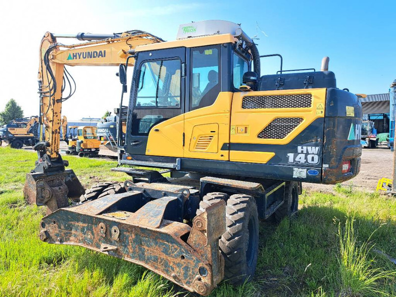 Hyundai HW140 - Excavator pe roţi: Foto 3 Hyundai HW140 - Excavator pe roţi: Foto 3