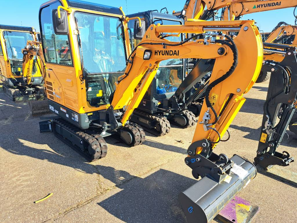 Hyundai R18-9AK - Mini excavator: Foto 2 Hyundai R18-9AK - Mini excavator: Foto 2