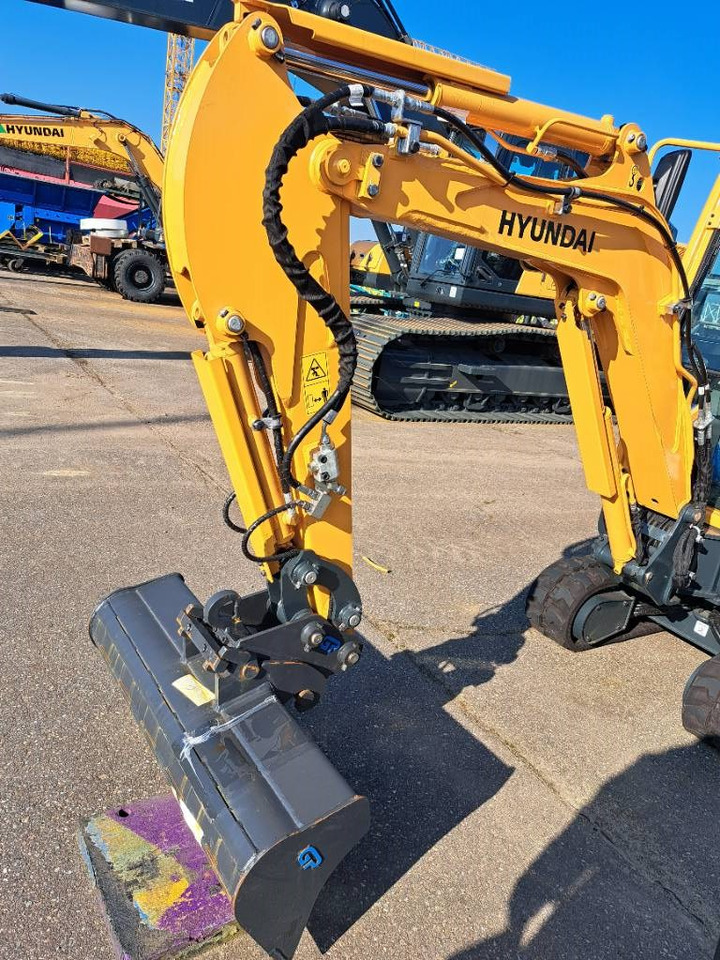 Hyundai R18-9AK - Mini excavator: Foto 5 Hyundai R18-9AK - Mini excavator: Foto 5