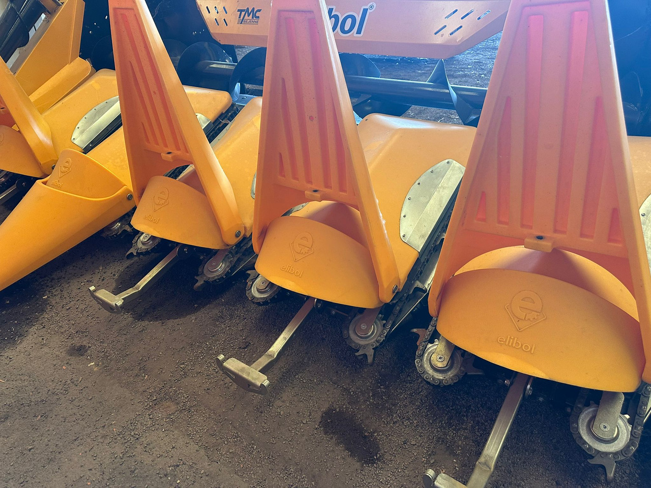 ELİBOL LF03 / 6-75 6 ROWS FOLDABLE CORN HEADER - Heder de recoltat porumb: Foto 3 ELİBOL LF03 / 6-75 6 ROWS FOLDABLE CORN HEADER - Heder de recoltat porumb: Foto 3