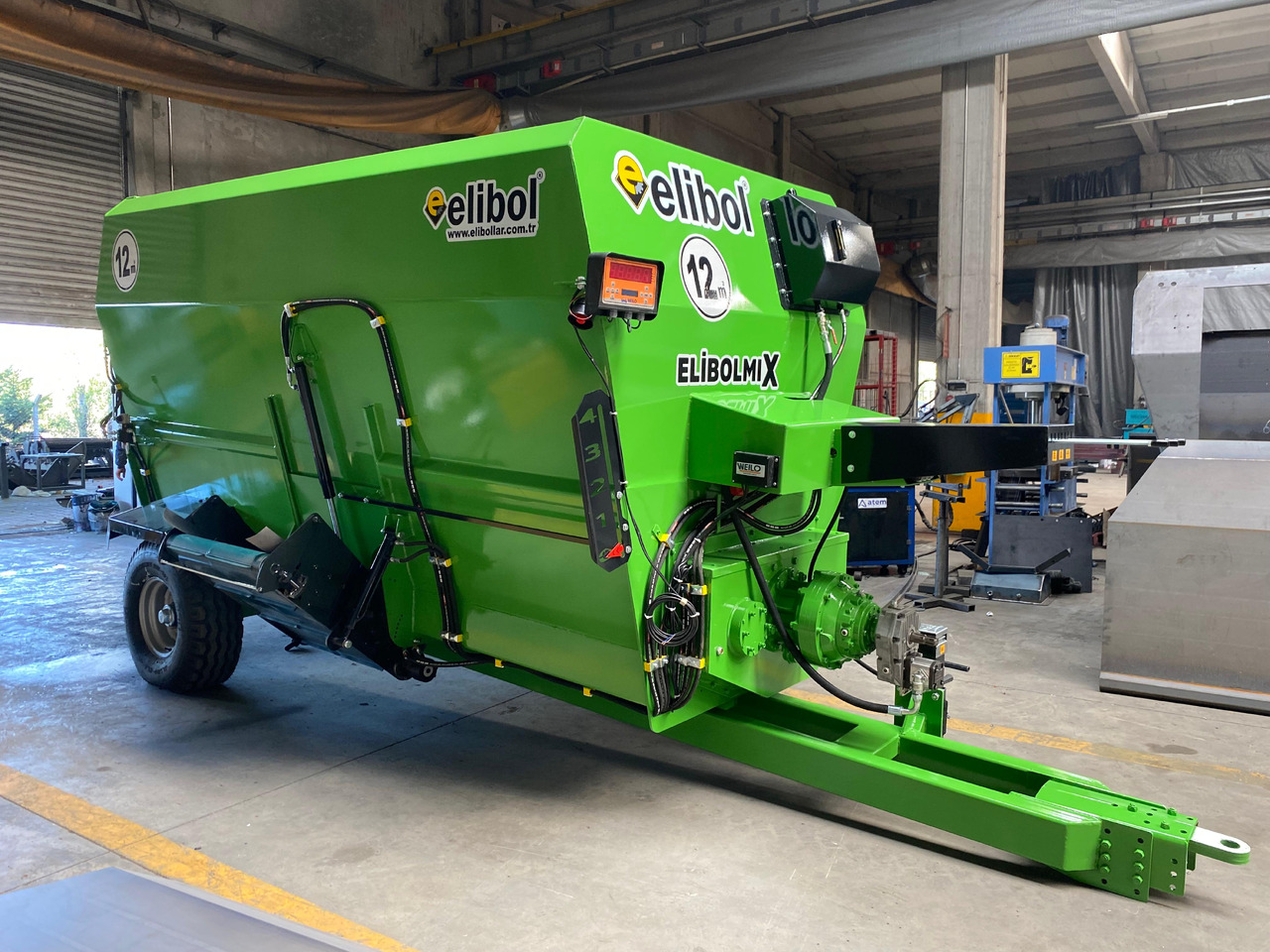ELİBOL ELİBOLMIX 12M³ HORIZONTAL FEED MIXER - Remorcă distribuit furaje: Foto 4 ELİBOL ELİBOLMIX 12M³ HORIZONTAL FEED MIXER - Remorcă distribuit furaje: Foto 4