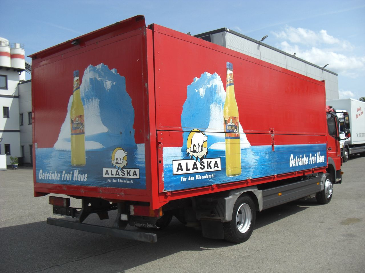Mercedes-Benz 1222L AUTOMATIK - Camion pentru transportul băuturilor: Foto 3 Mercedes-Benz 1222L AUTOMATIK - Camion pentru transportul băuturilor: Foto 3