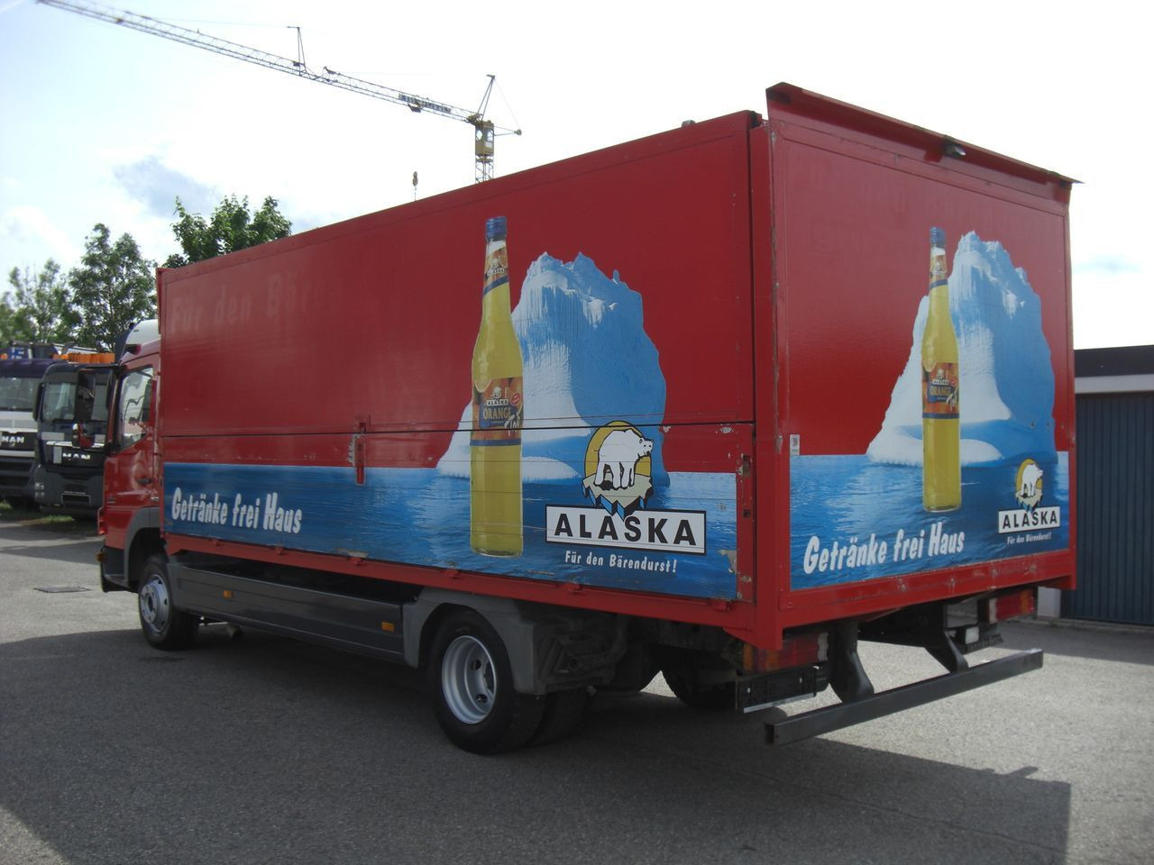 Mercedes-Benz 1222L / Automatik - Camion pentru transportul băuturilor: Foto 4 Mercedes-Benz 1222L / Automatik - Camion pentru transportul băuturilor: Foto 4
